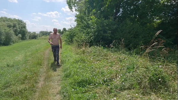 married couple enjoyed a quickie outdoors in the grass