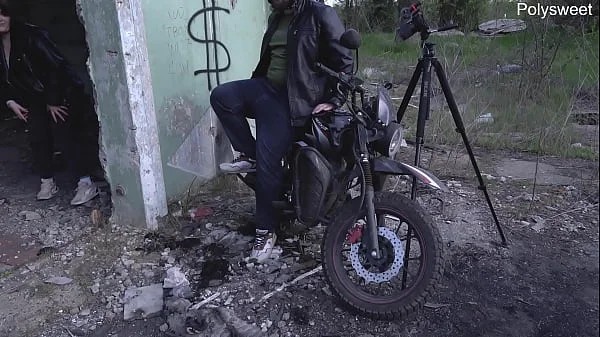 Russian blowjob at an abandoned construction site