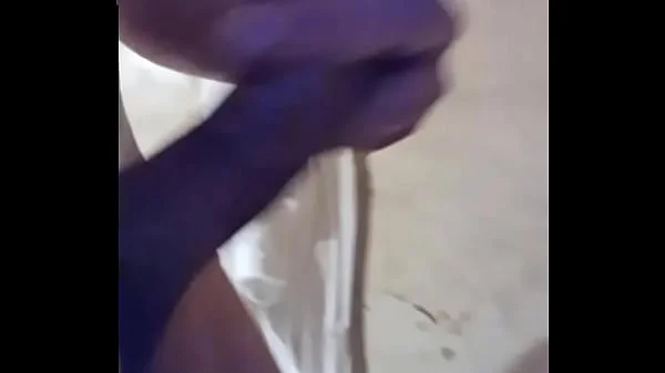 Me metí a un spa para tener la experiencia completa  y me termino follando a la otra clienta en el vestidor, seguro las masajistas escucharon estaban afuerita