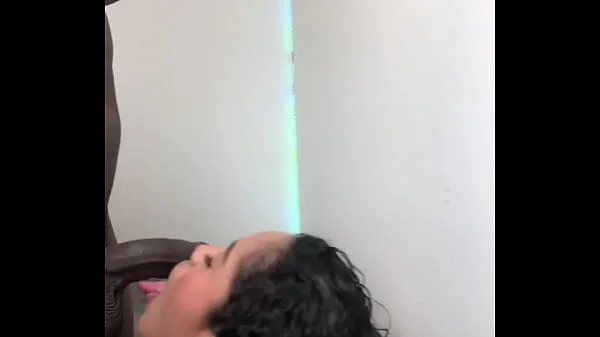first she makes him cum on her face and then on her pussy -Amateur couple- Nysdel