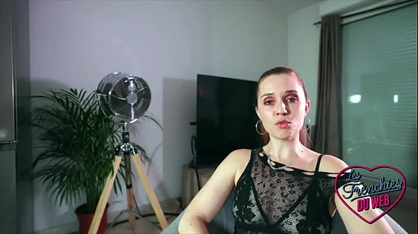 Kira se fait baiser par deux mecs pour la première fois