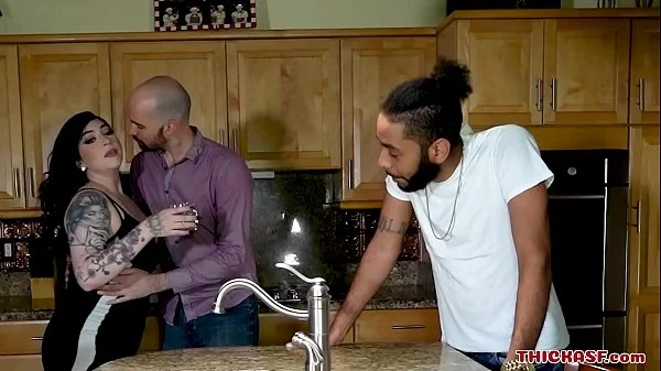 Amilia Onyx cheating on her hubby with his best friend Majiik on thickasf.com