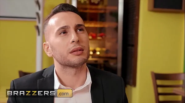 (Kira Queen) Gives (Liya Silver, Raul Costa) A 2 For 1 Special Pleasures Both Of Them - Brazzers