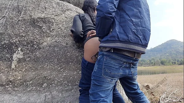 Hottest Indian Couple Sex at Outdoor - Sex at Open Public Place - River Side Sex Video in Hindi