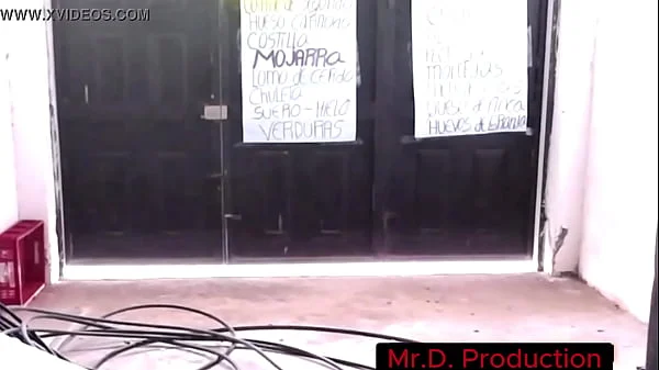 Flashing myself and seducing random delivery men. I love flashing my ass to strangers when ordering pizza delivery. Full videos on XVIDEOS RED