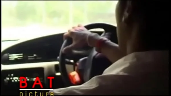 Spoiled Rich Girl got fingered by Her Driver in Car