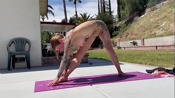 Real naked yoga with Felicity Feline